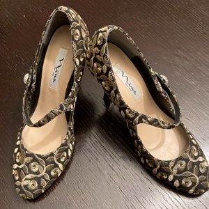 Floral Fabric Pumps with Straps and Jewel Closures by Nina - Size 9